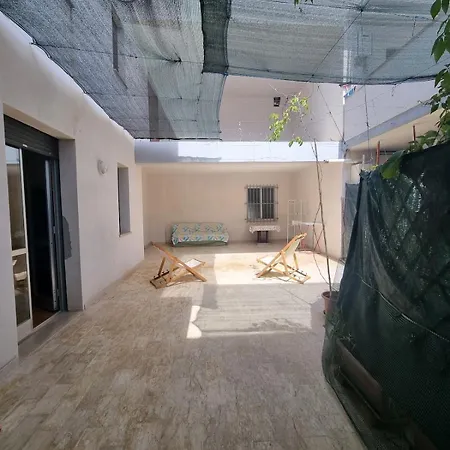 Apartment Con Terrazzone A Pochi Passi Dal Mare *